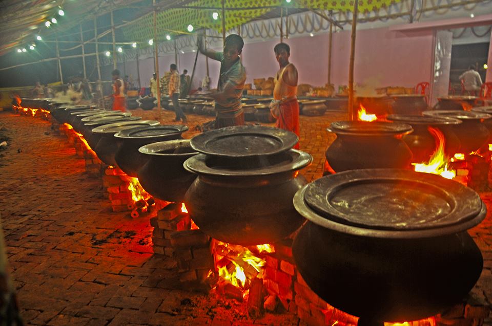 চলছে মেজাবানের রান্না